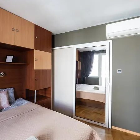 Apartmán Promenade Rooftop Flat Varna