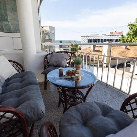 Promenade Rooftop Flat ✵ Cozy Terrace ❂ Netflix Apartament Warna