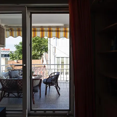 Promenade Rooftop Flat ✵ Cozy Terrace ❂ Netflix Warna