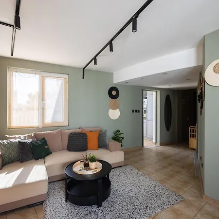 Promenade Rooftop Flat ✵ Cozy Terrace ❂ Netflix Apartament