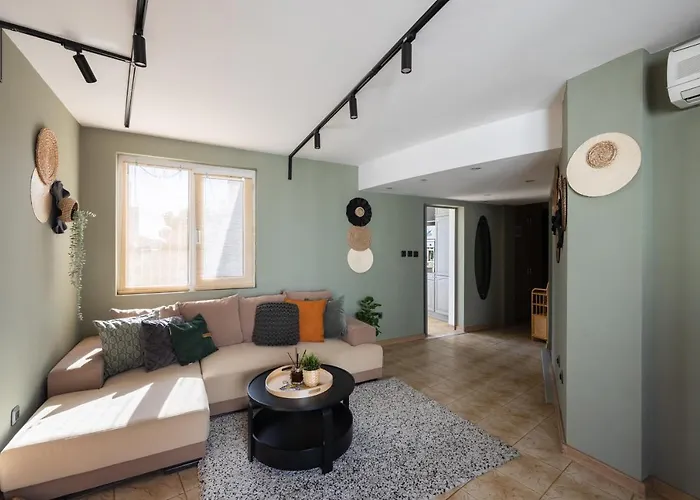 Promenade Rooftop Flat Apartment